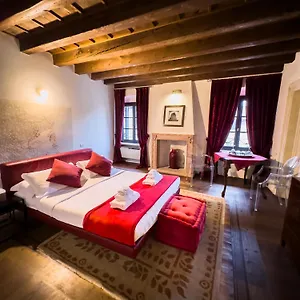 Truly - Delle Erbe Guest house